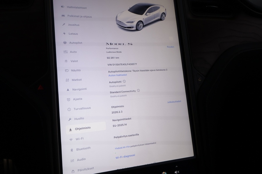 Tesla Model S vaihtoauto