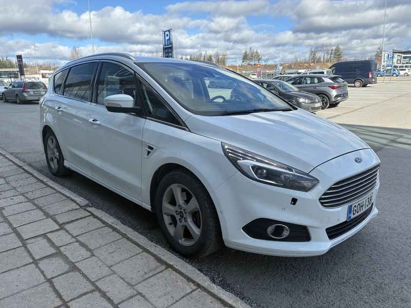 Ford S-MAX vaihtoauto