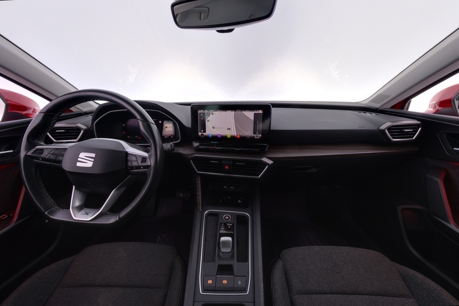 SEAT Leon Sportstourer vaihtoauto