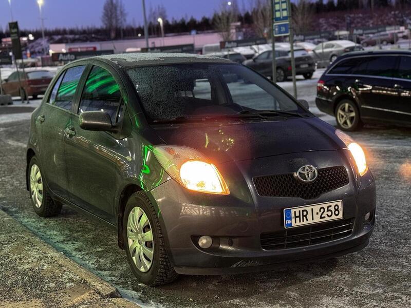 Toyota Yaris vaihtoauto