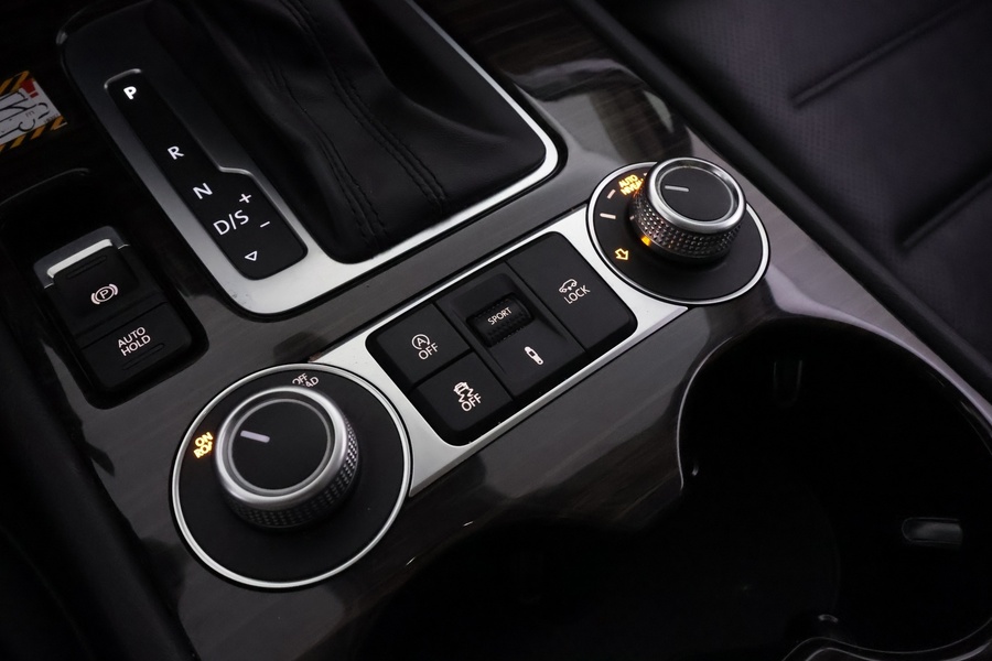 Volkswagen Touareg vaihtoauto