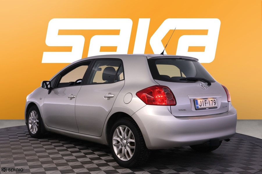 Toyota Auris vaihtoauto