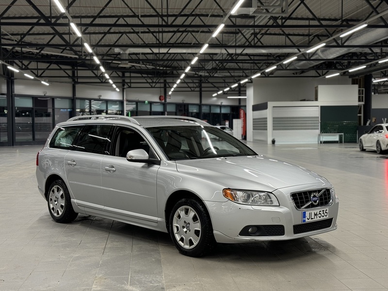 Volvo V70 vaihtoauto