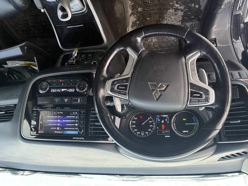 Mitsubishi Outlander vaihtoauto