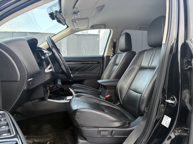 Mitsubishi Outlander PHEV vaihtoauto