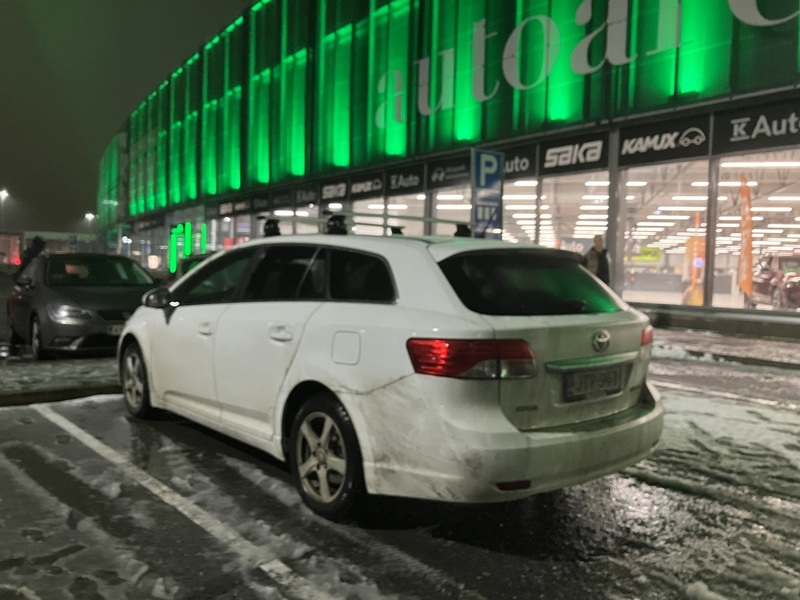 Toyota Avensis vaihtoauto