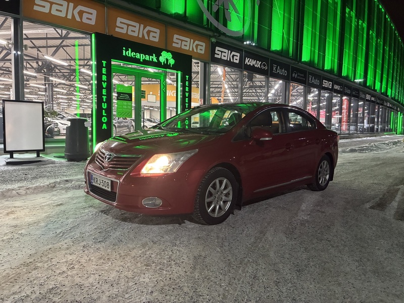 Toyota Avensis vaihtoauto