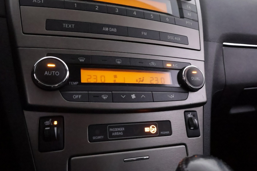 Toyota Avensis vaihtoauto