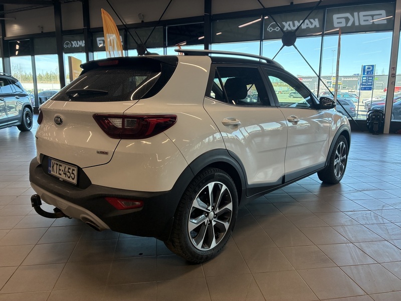 Kia Stonic vaihtoauto