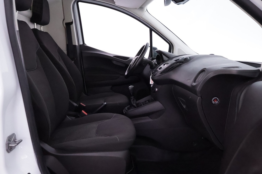 Ford Transit Courier vaihtoauto