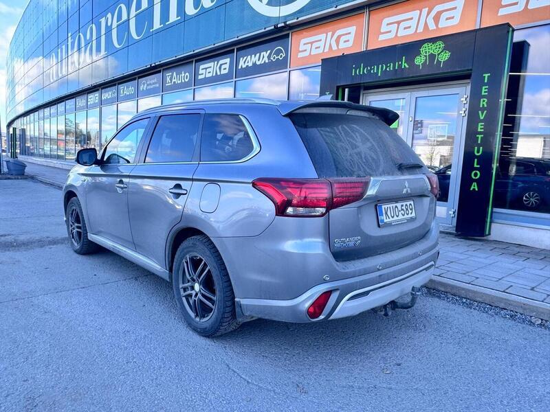 Mitsubishi Outlander PHEV vaihtoauto
