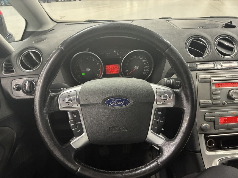 Ford S-MAX vaihtoauto