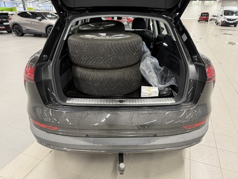 Audi e-tron vaihtoauto