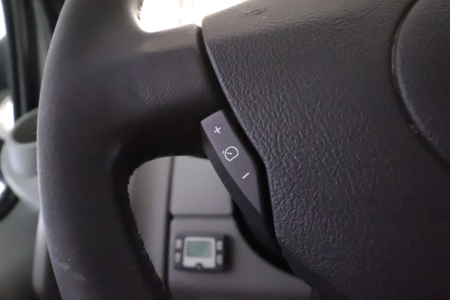 Opel Vivaro vaihtoauto