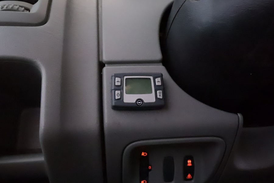 Opel Vivaro vaihtoauto