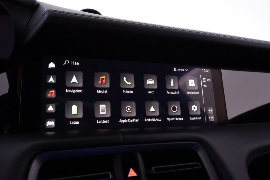 Porsche Taycan vaihtoauto