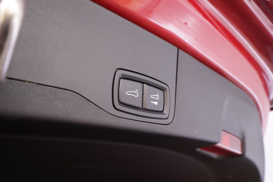 Porsche Taycan vaihtoauto