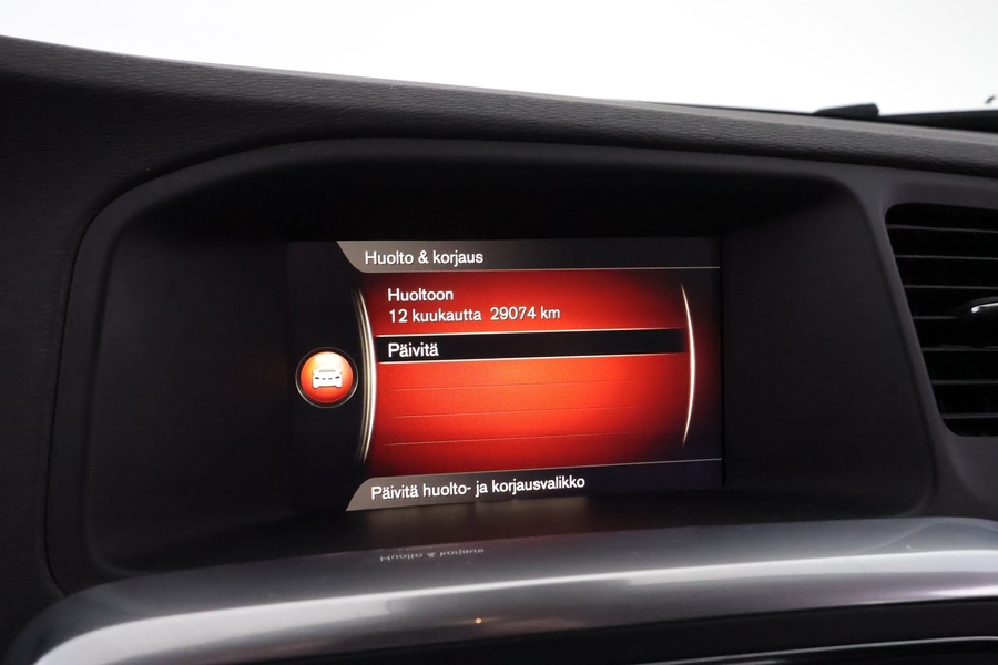 Volvo V60 Cross Country vaihtoauto