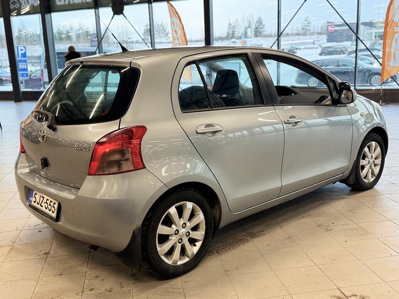 Toyota Yaris vaihtoauto