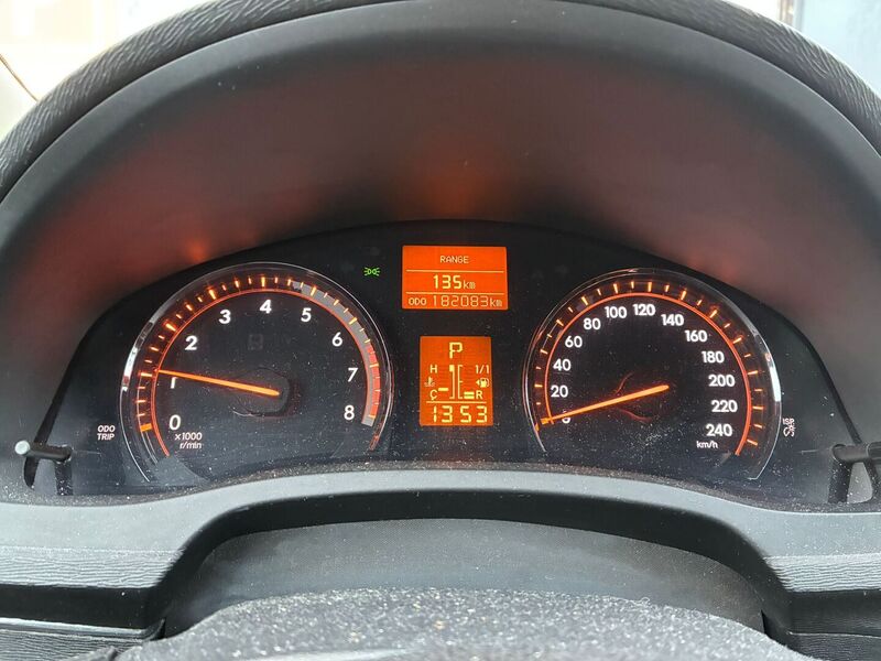 Toyota Avensis vaihtoauto