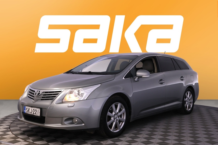 Toyota Avensis vaihtoauto