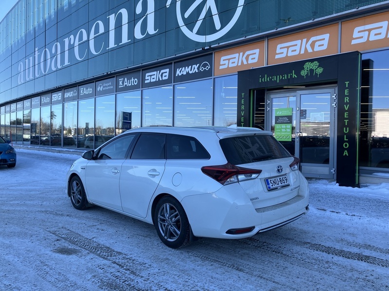 Toyota Auris vaihtoauto