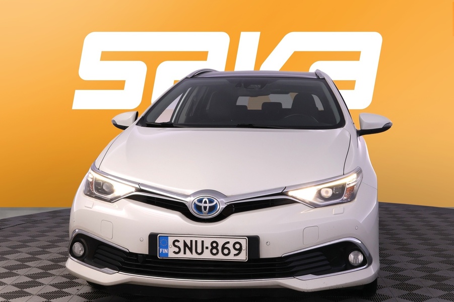 Toyota Auris vaihtoauto