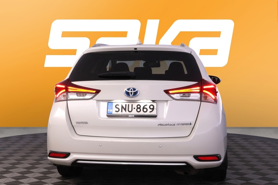 Toyota Auris vaihtoauto