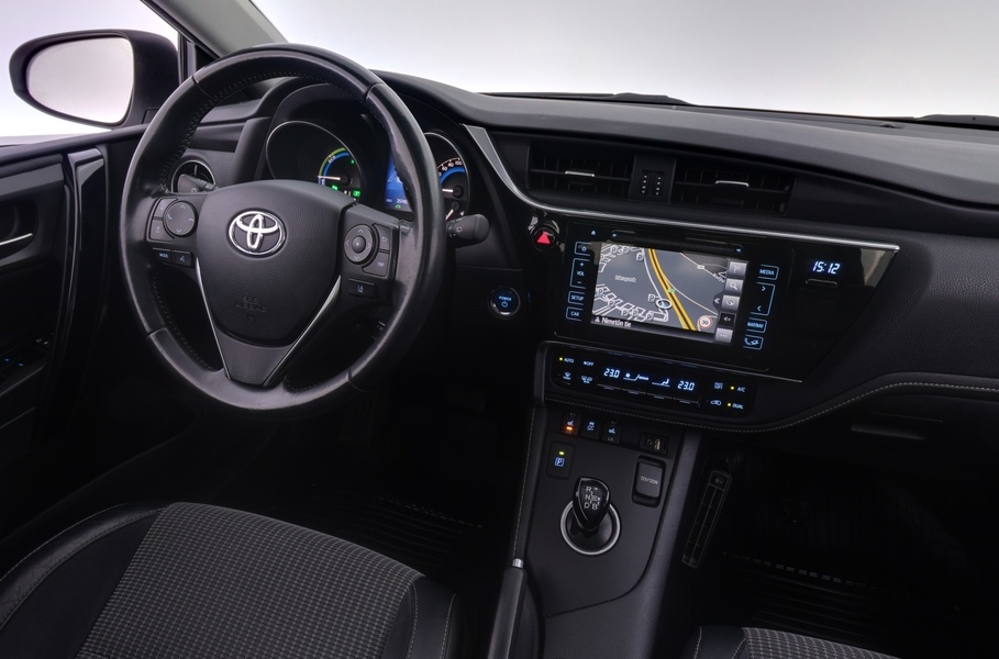 Toyota Auris vaihtoauto