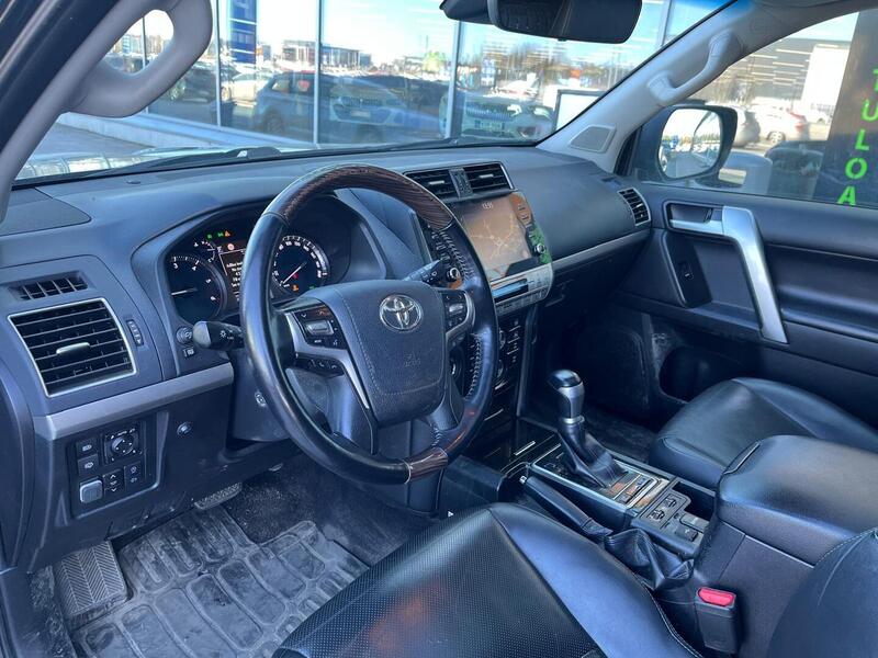 Toyota Land Cruiser vaihtoauto