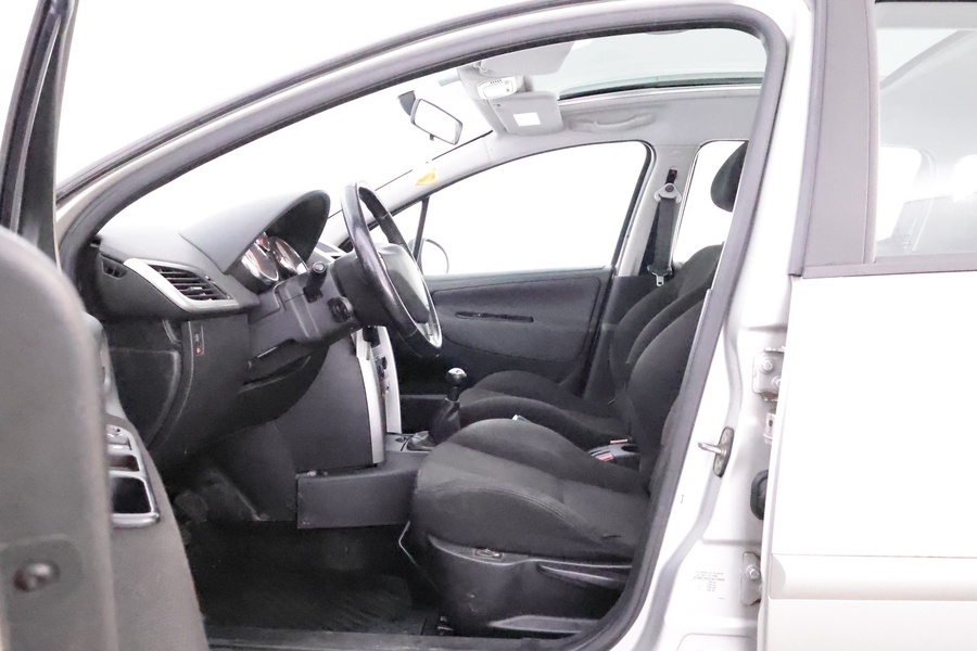 Peugeot 207 vaihtoauto