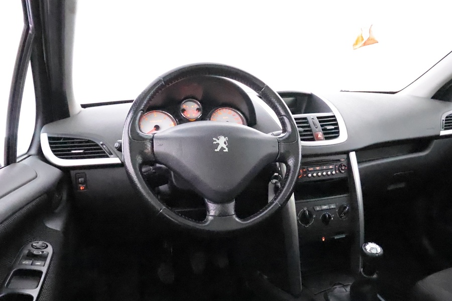 Peugeot 207 vaihtoauto