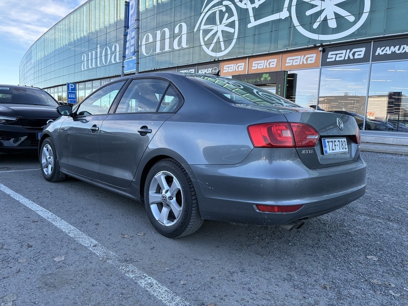 Volkswagen Jetta vaihtoauto