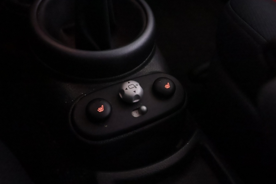 Mini Hatchback vaihtoauto