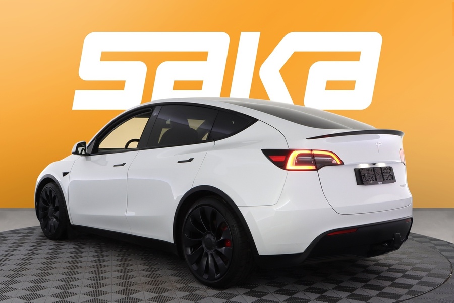 Tesla Model Y vaihtoauto