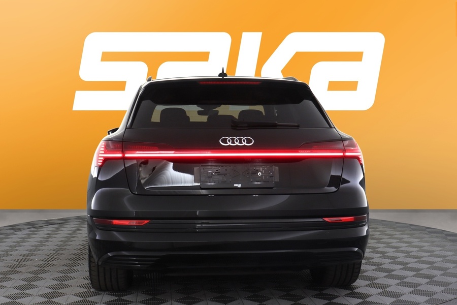 Audi e-tron vaihtoauto