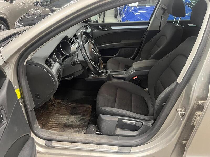 Skoda Superb vaihtoauto