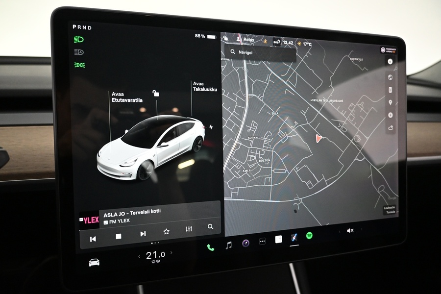Tesla Model 3 vaihtoauto