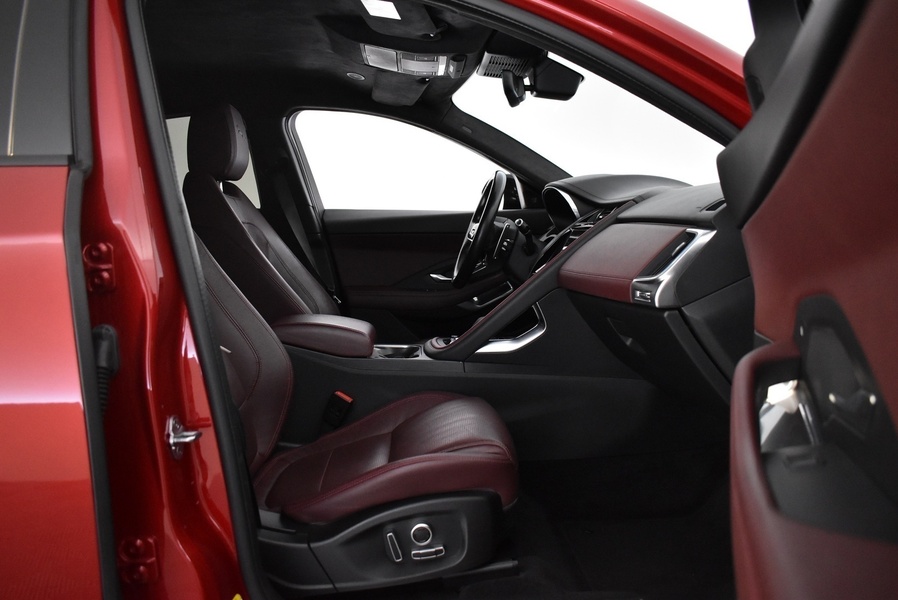 Jaguar E-PACE vaihtoauto