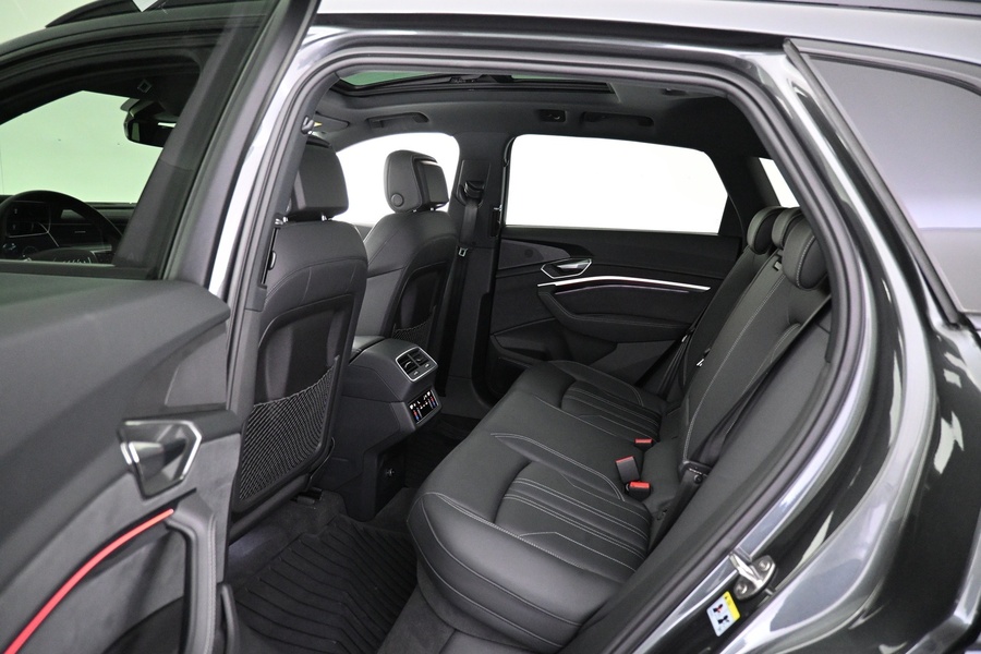 Audi Q8 e-tron vaihtoauto