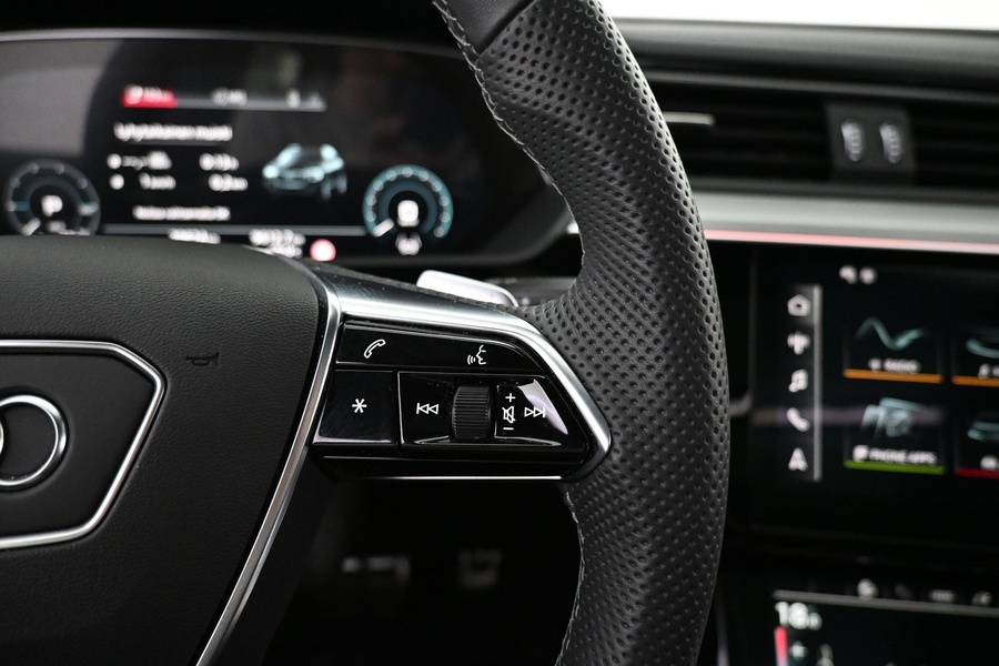 Audi Q8 e-tron vaihtoauto