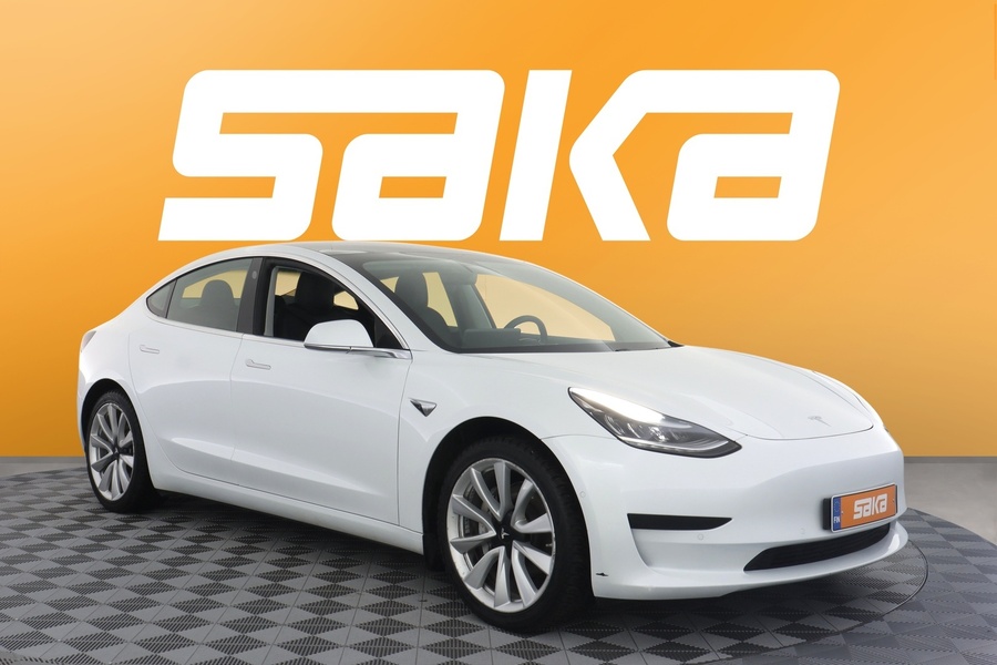 Tesla Model 3 vaihtoauto