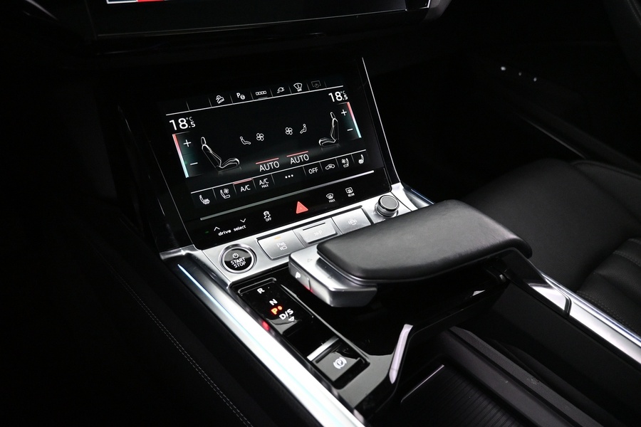 Audi Q8 e-tron vaihtoauto