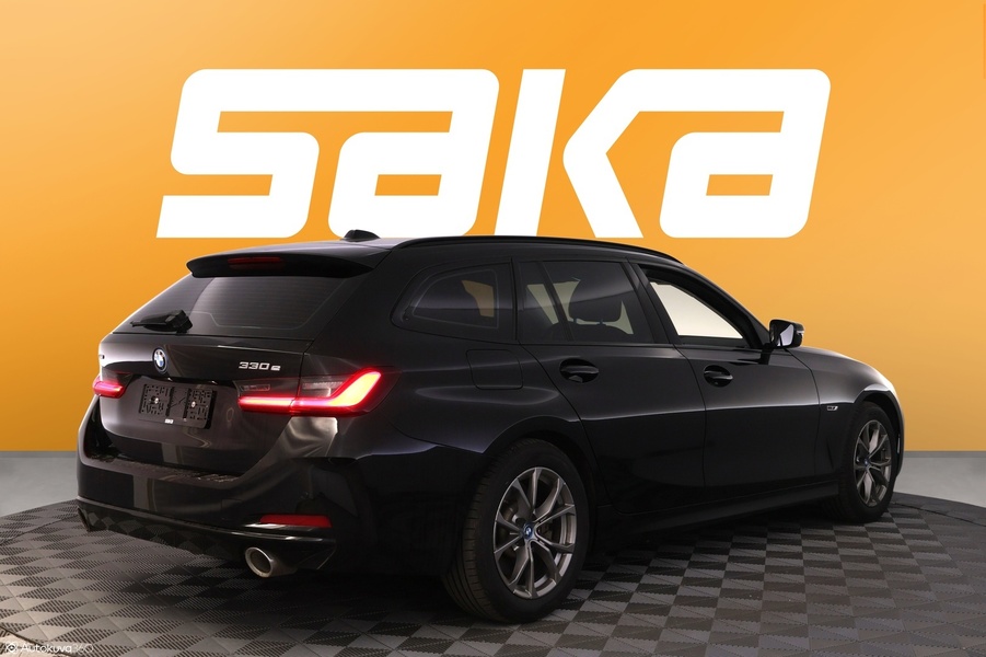 BMW 330 vaihtoauto