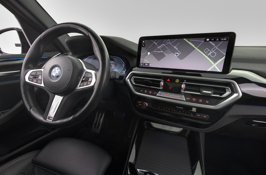 BMW iX3 vaihtoauto