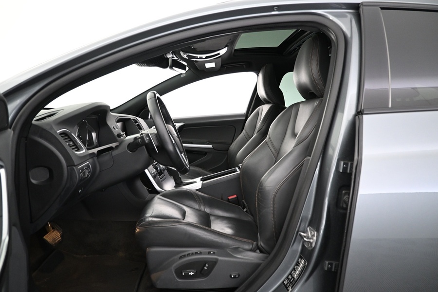 Volvo V60 Cross Country vaihtoauto