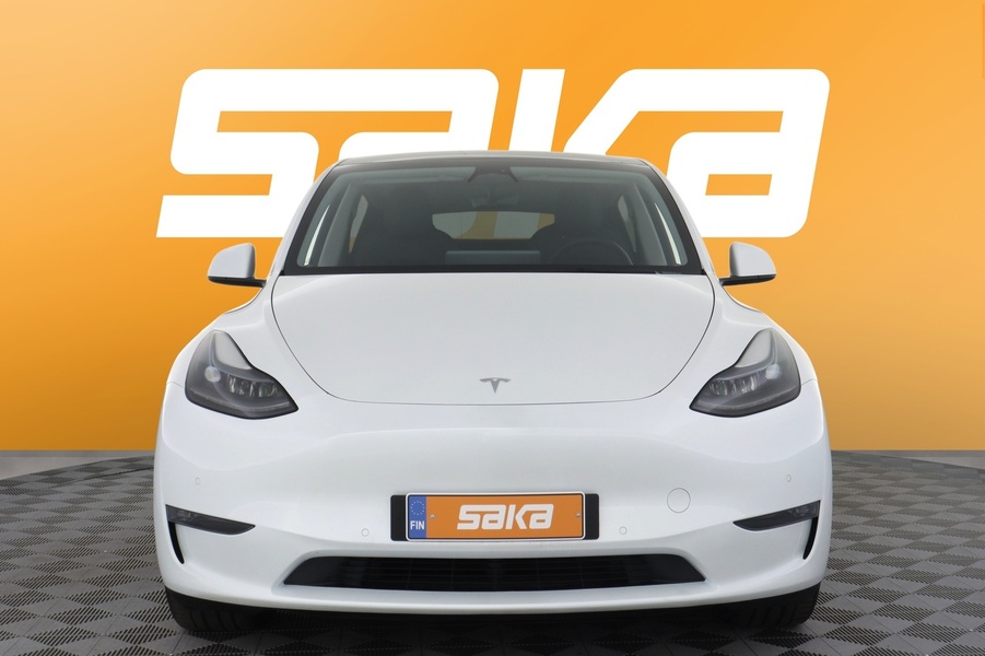 Tesla Model Y vaihtoauto