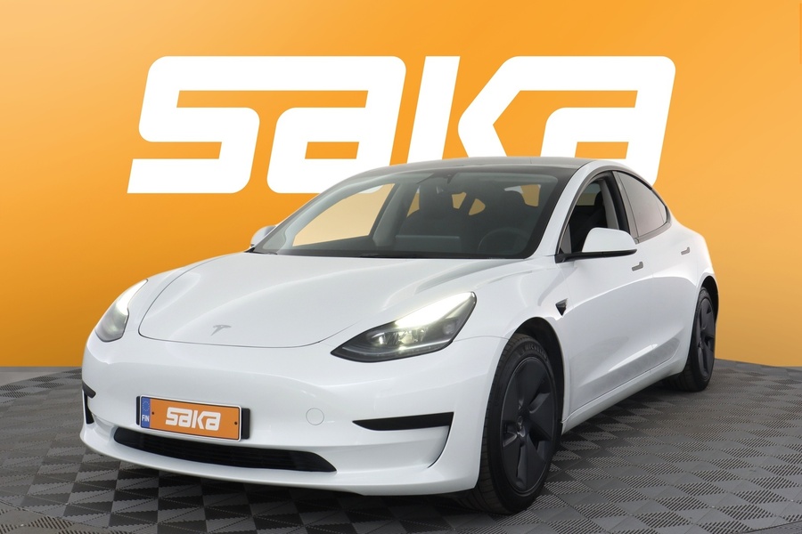 Tesla Model 3 vaihtoauto