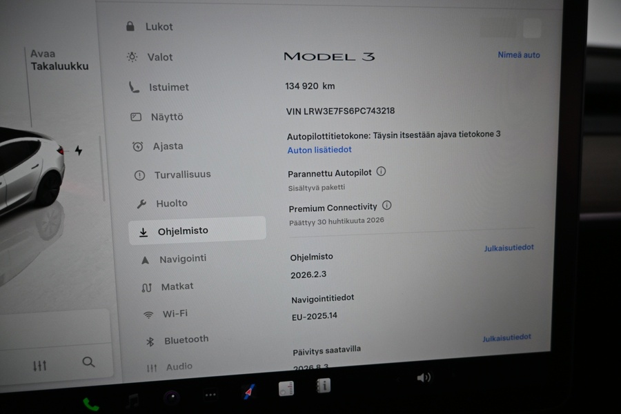 Tesla Model 3 vaihtoauto