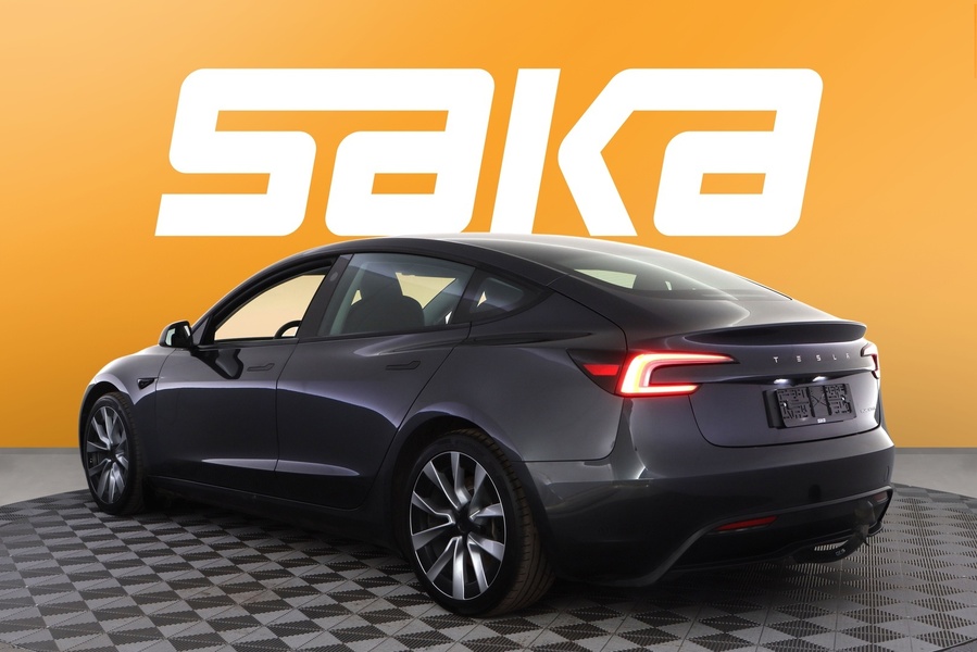 Tesla Model 3 vaihtoauto